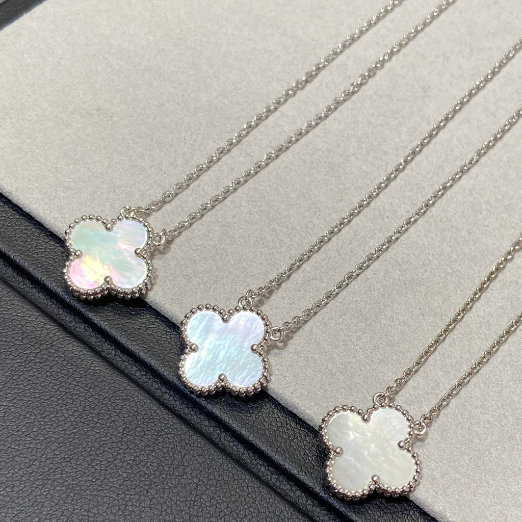 ¡®Lumi¡¯CLOVER MEDIUM SILBERWEISSE MOP-KETTE 