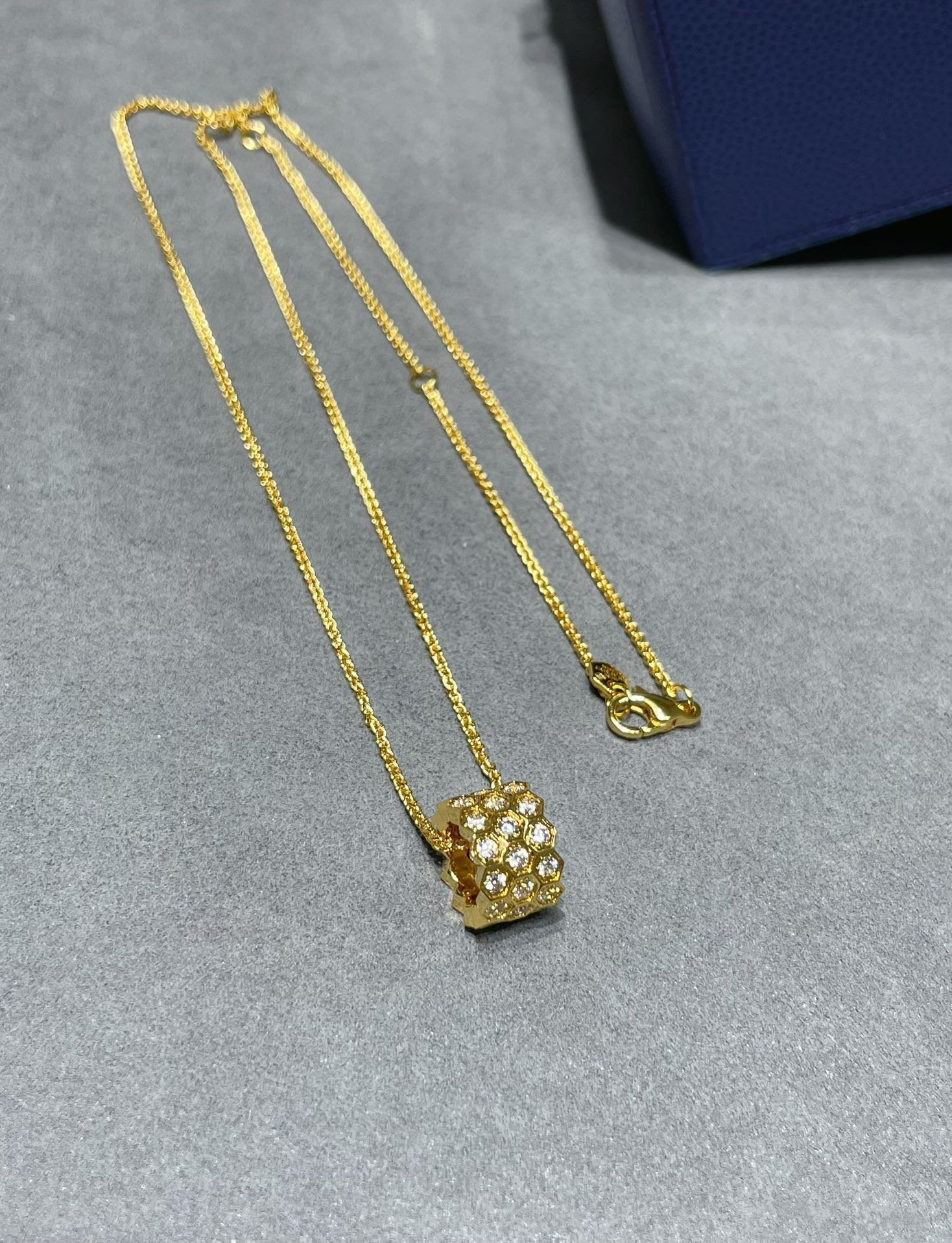 ¡®Lumi¡¯BEE LOVE DIAMOND PAVED 3 ROW NECKLACE