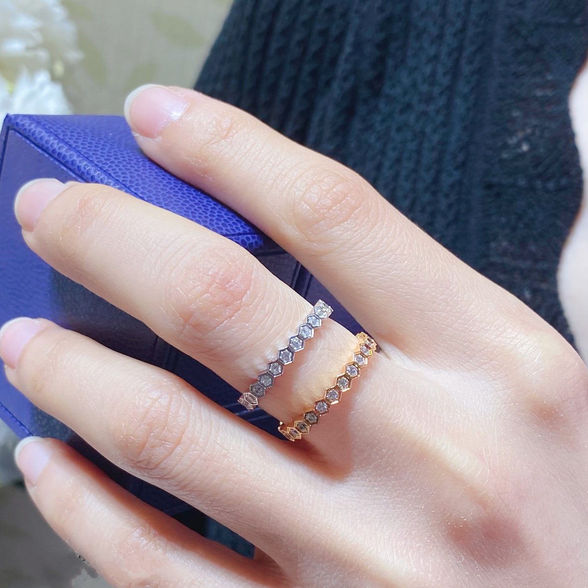 Lumi® BEE LOVE DIAMOND PAVED SMALL RING