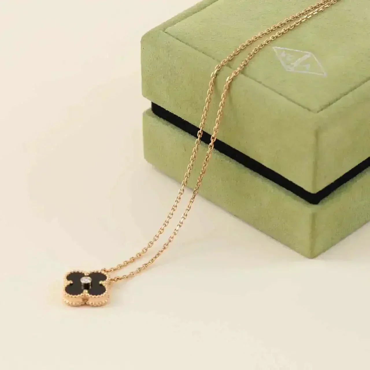 Lumi® CLOVER 15MM DIAMANT-ONYX-HALSKETTE