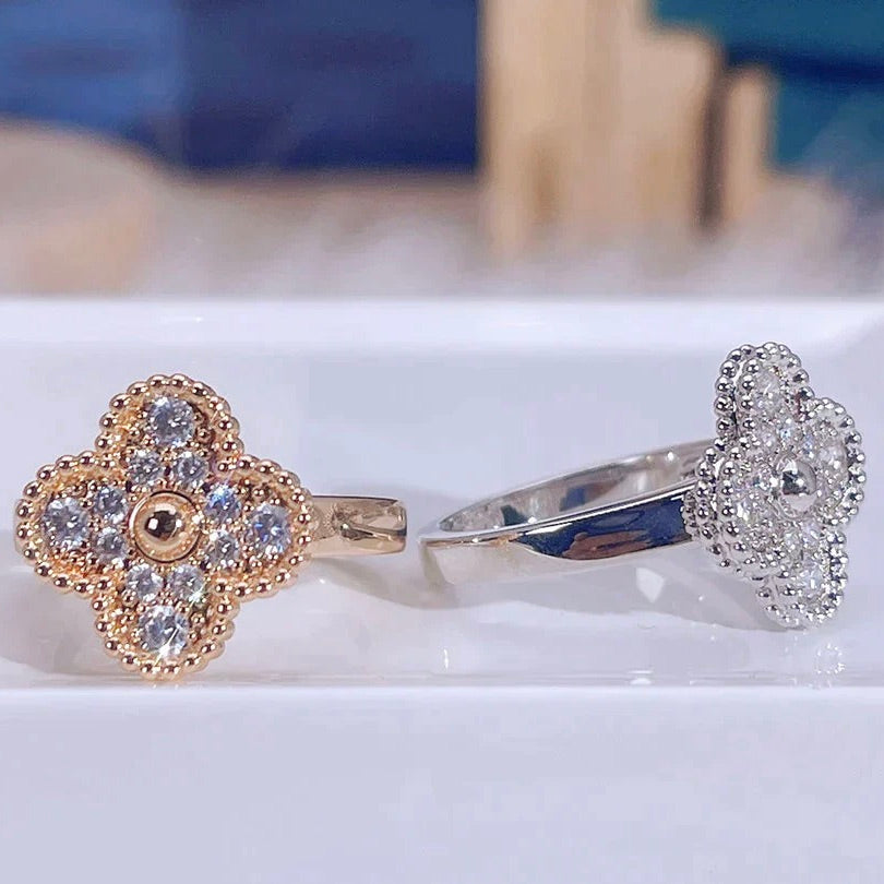 Lumi® CLOVER DIAMOND RING