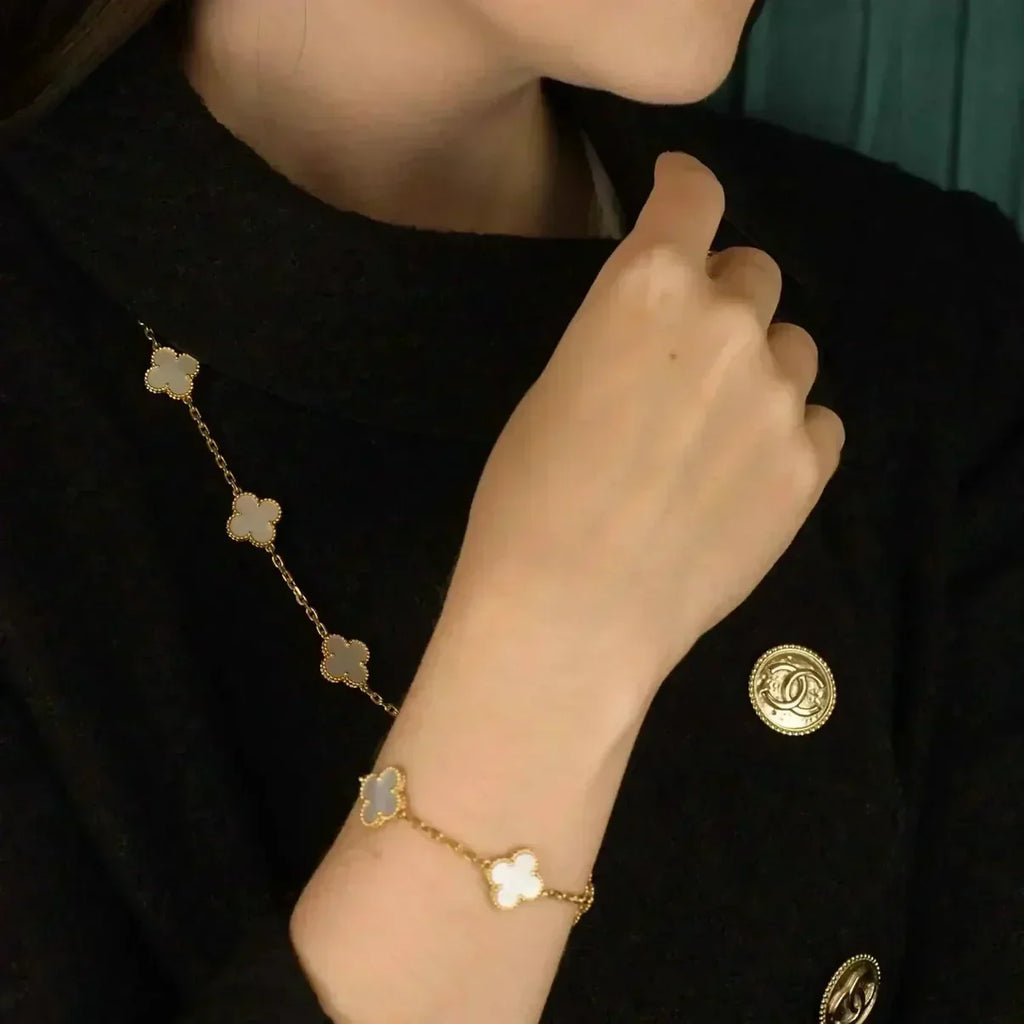 [Lumi jewelry]CLOVER WHITE PEARL MOP 5 MOTIF BRACELET COLLECTION