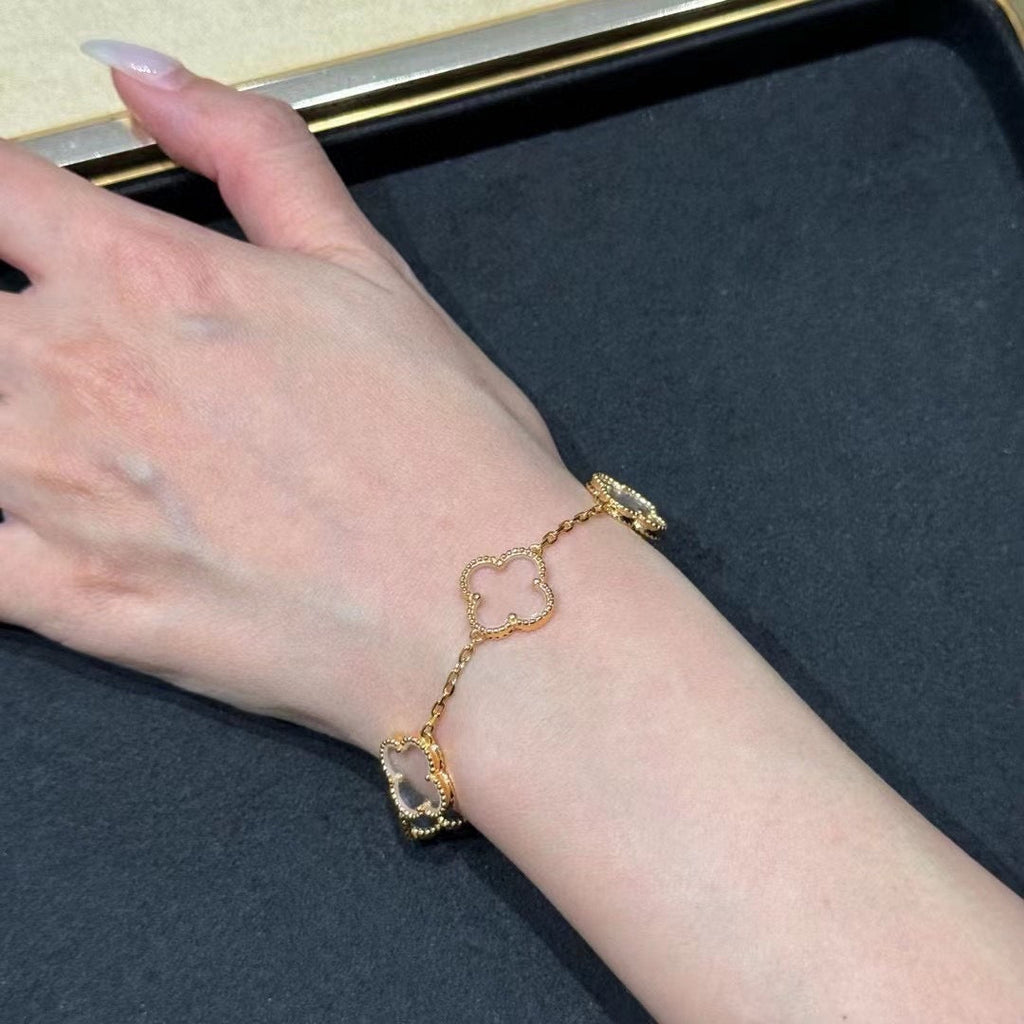 [Lumi]Neues CLOVER 5 MOTIF ROCK CRYSTAL ARMBAND
