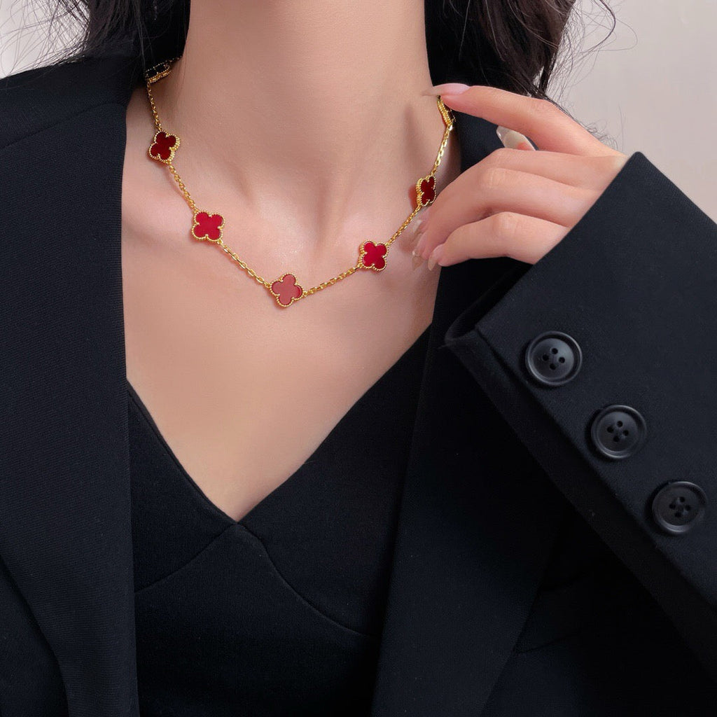 Lumi® Kleeblatt-Halskette mit 10 Motiven aus Karneol