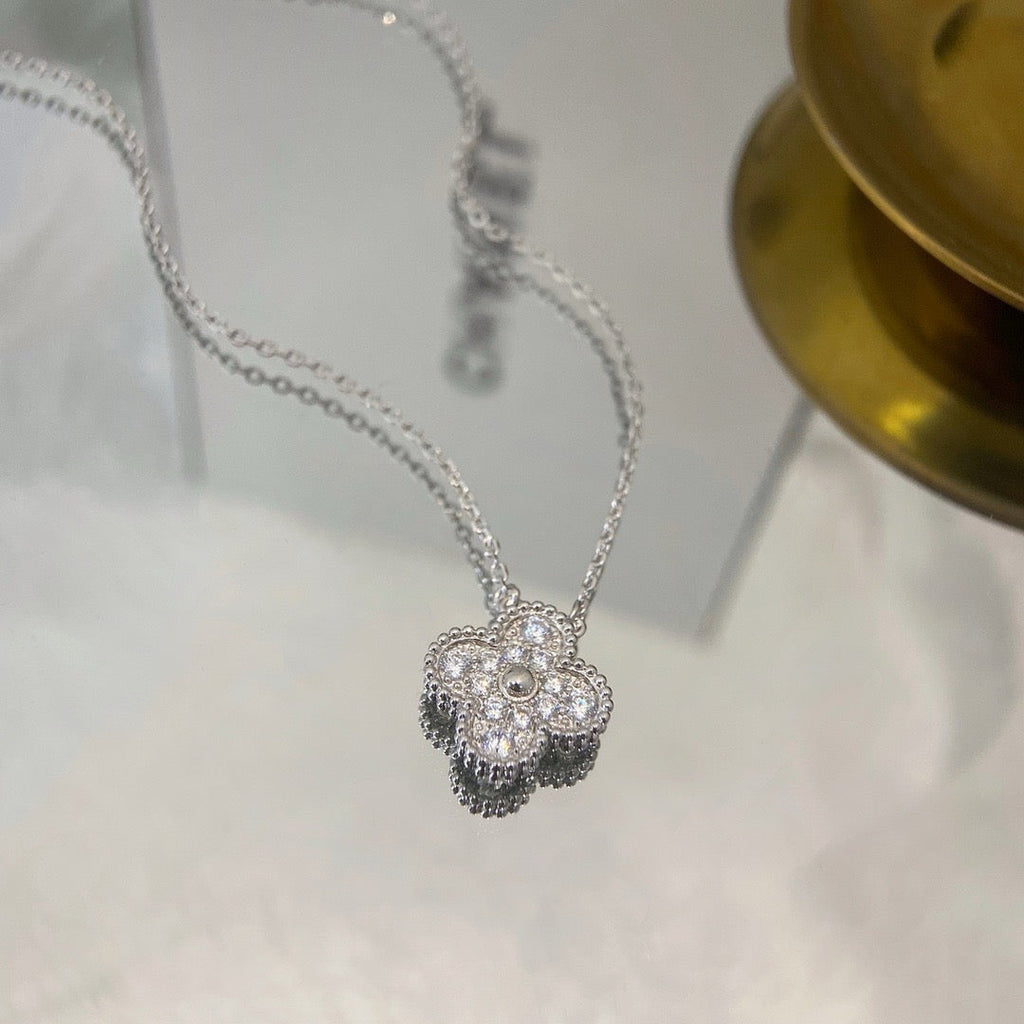Lumi® CLOVER 15MM DIAMANT-EINZELBLÜTEN-KETTE