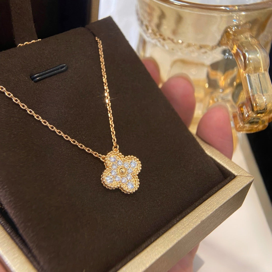 Lumi® CLOVER 15MM DIAMANT-EINZELBLÜTEN-KETTE