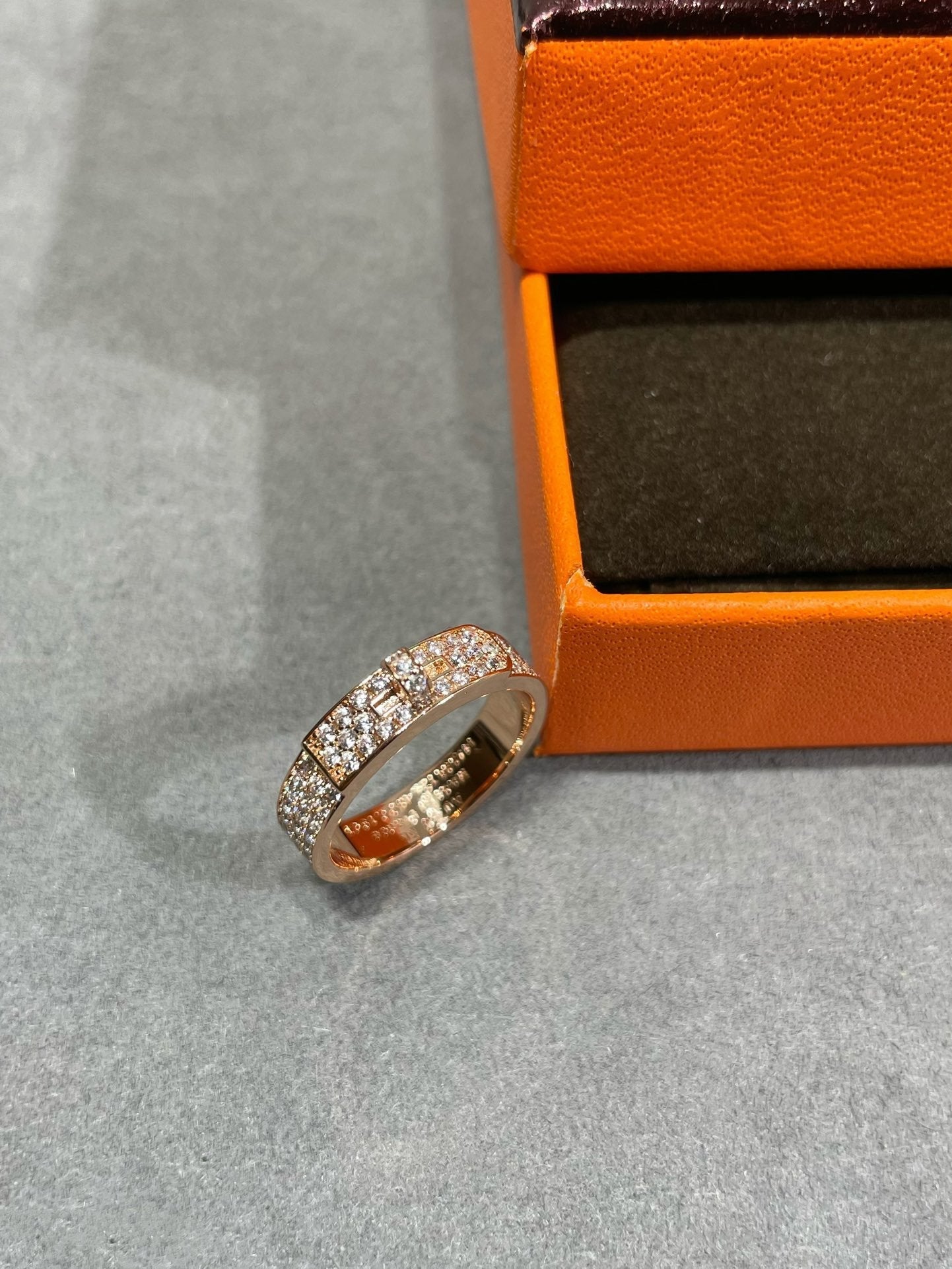 Lumi® KELLY RING AUS ROSA GOLD MIT DIAMANTEN