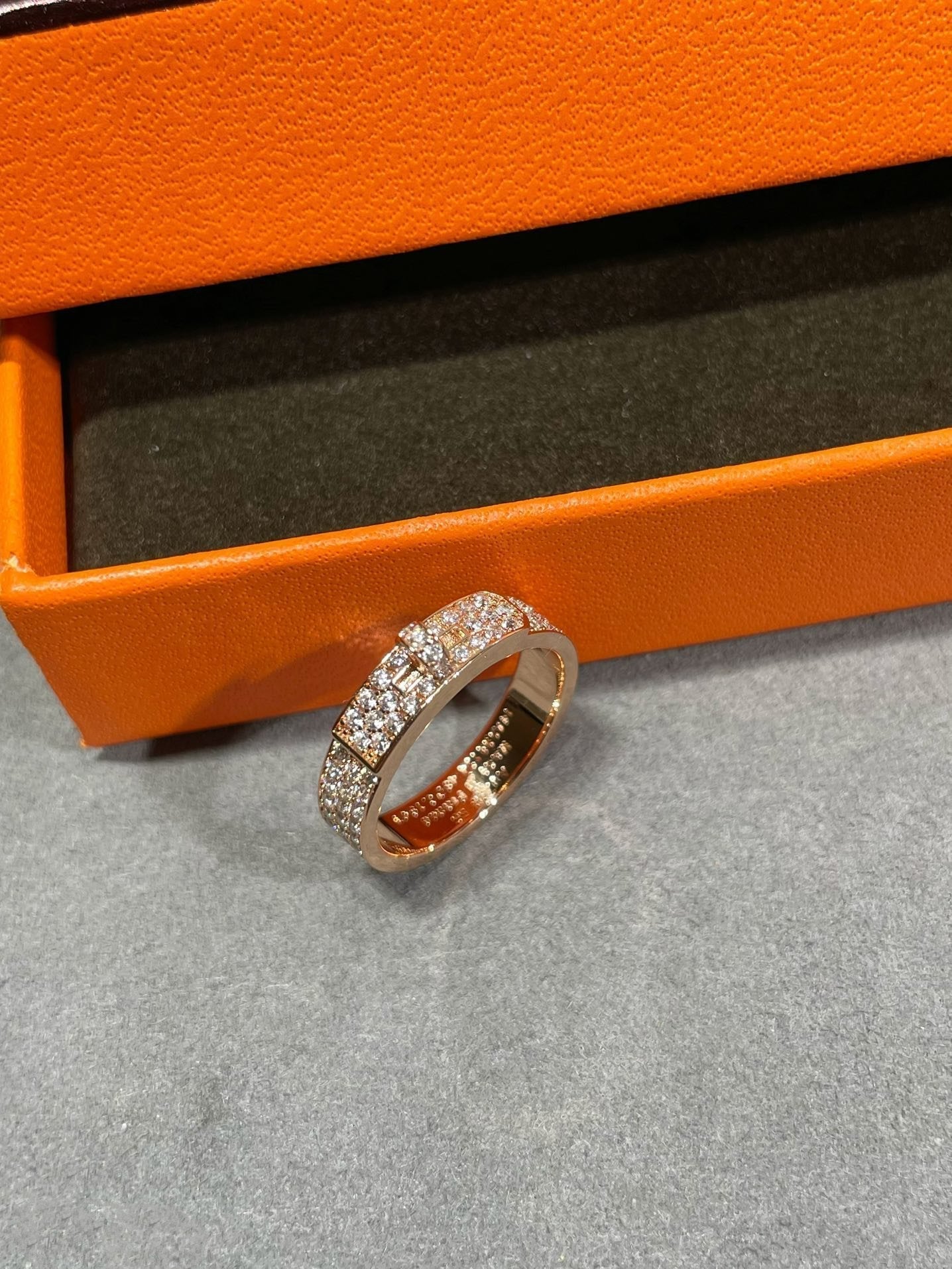 Lumi® KELLY RING AUS ROSA GOLD MIT DIAMANTEN