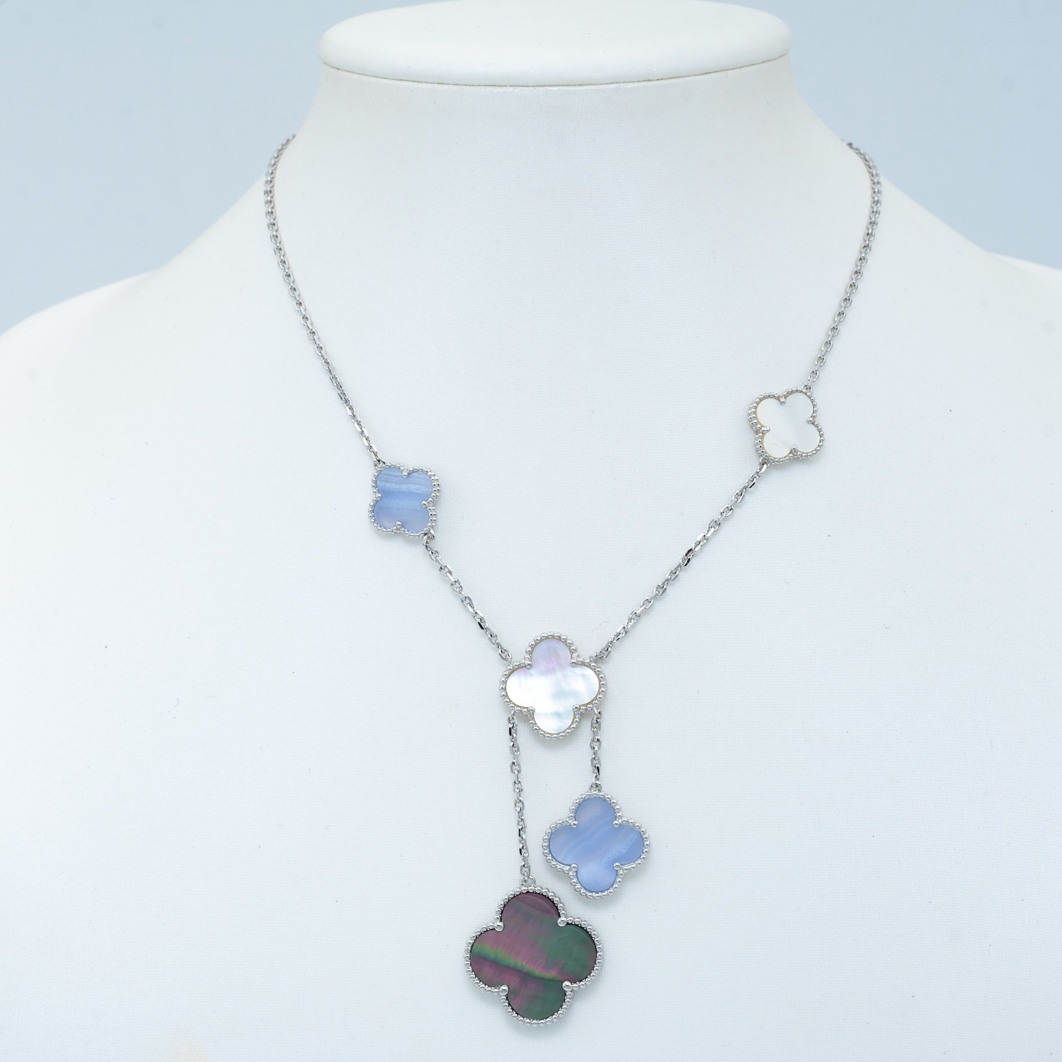 Lumi® Kleeblatt-Halskette aus Chalcedon, silber, 6 Motive 