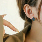Lumi® CLOVER MEDIUM 1 MOTIFS ONYX STUD EARRINGS