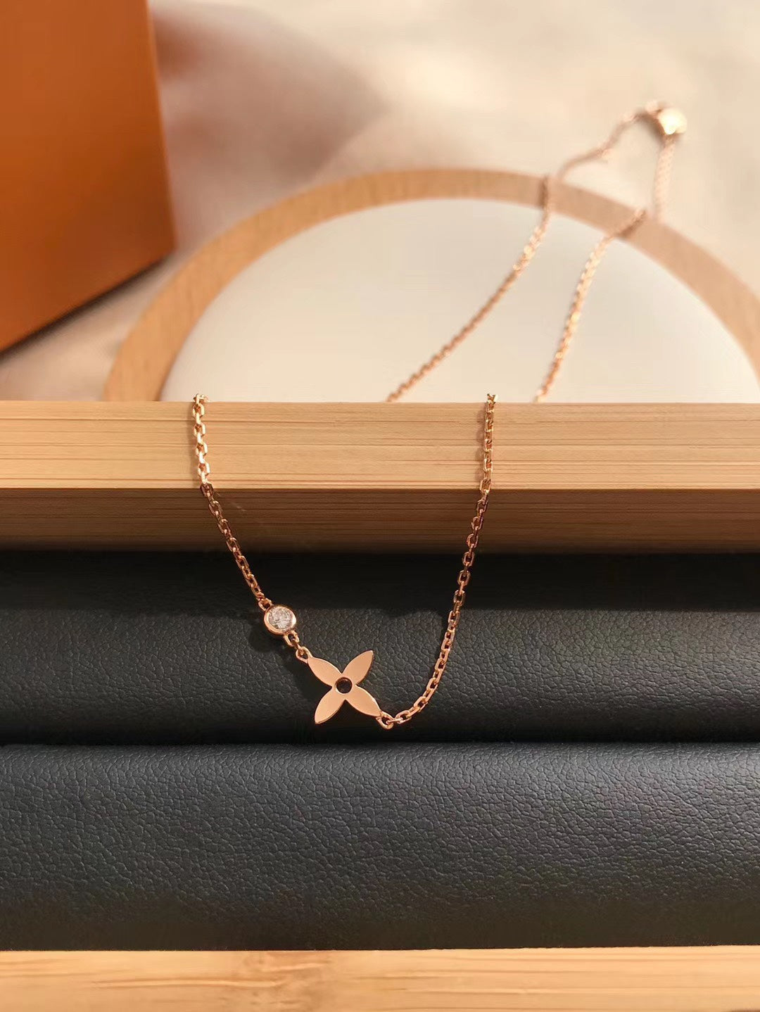 Lumi® BLOSSOM ANHÄNGER ROSÉGOLD UND DIAMANT