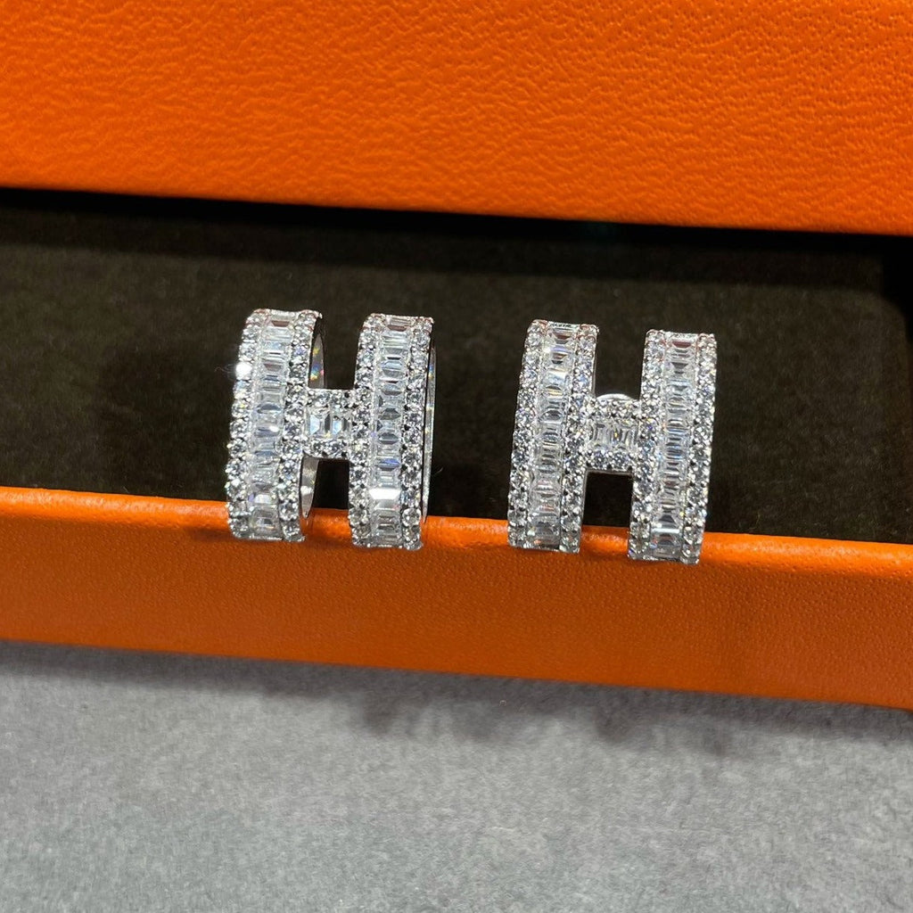 LumiH Ohrstecker mit silbernen Diamanten