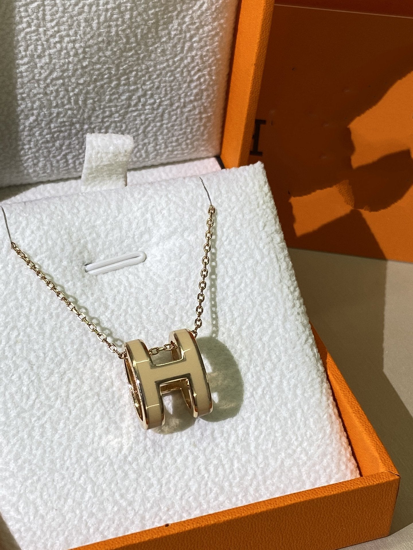 ¡®Lumi¡¯HM CLIC GELB EMAILLETTE GOLD-HALSKETTE