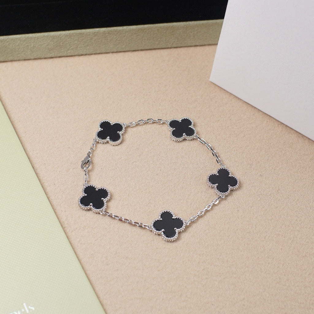 [Lumi] Neue CLOVER 5 MOTIF ONYXS ARMBANDKOLLEKTION
