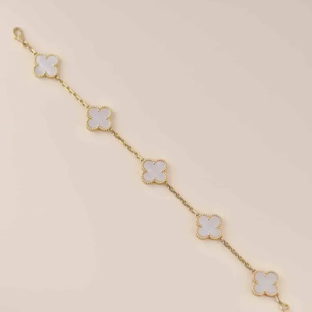[Lumi] Neue Armbandkollektion CLOVER WHITE PEARL MOP 5 mit Motiven