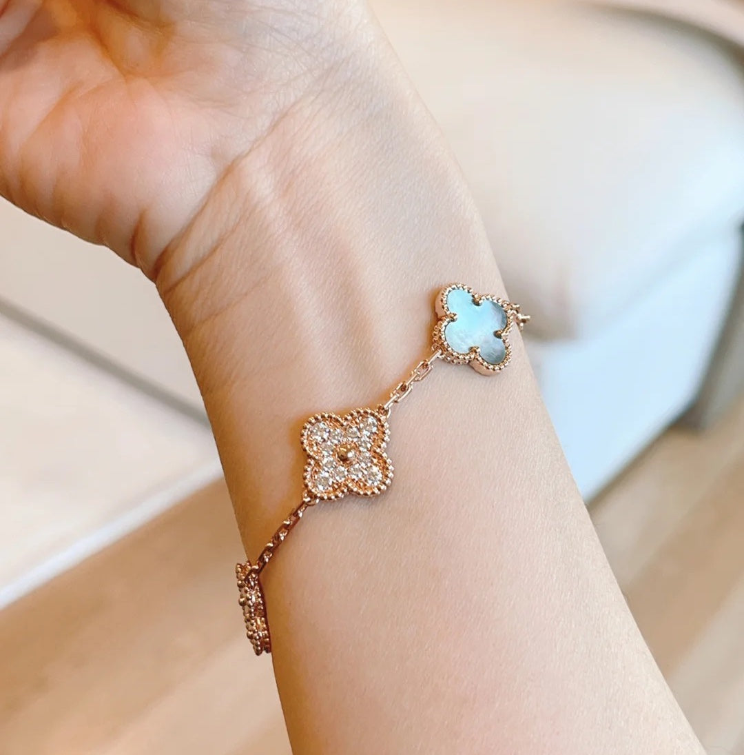 [Lumi] Neue Armbandkollektion „Clover 5 Motive Grau Mop“