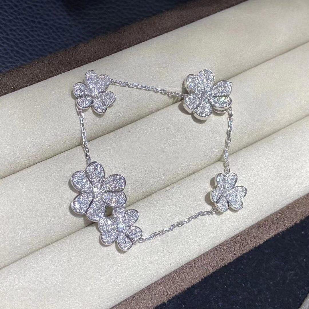 Lumi® FRIVOLE SILBERNES 5-BLUMEN-ARMBAND