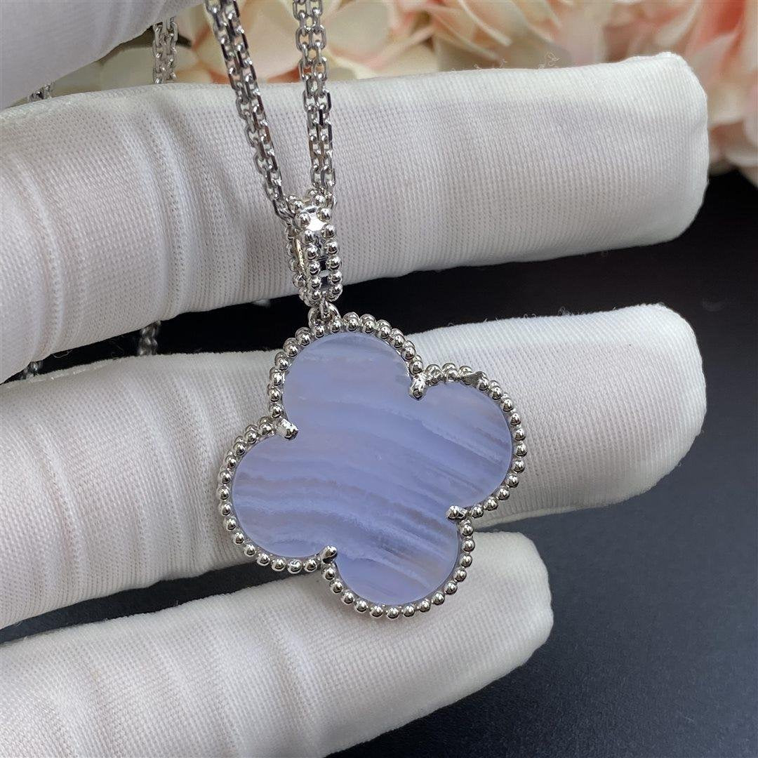 ¡®Lumi¡¯CLOVER SILVER CHALCEDONY BIG CLOVER NECKLACE