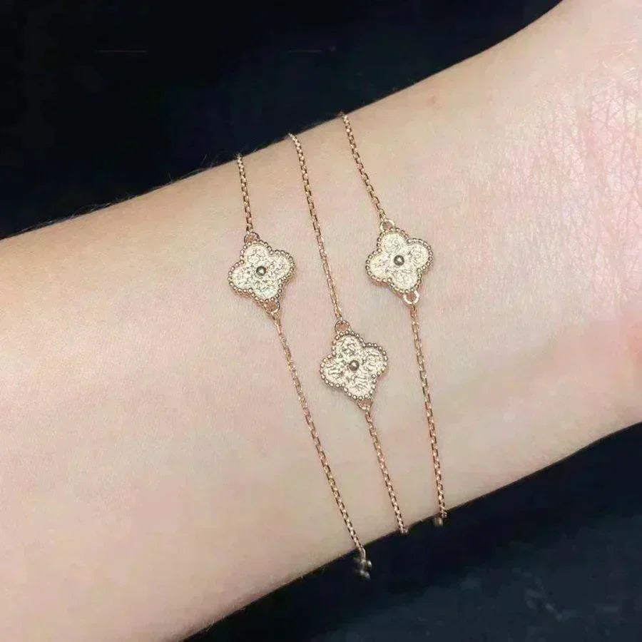 Lumi® Kleeblatt-Armband mit einzelner Blume