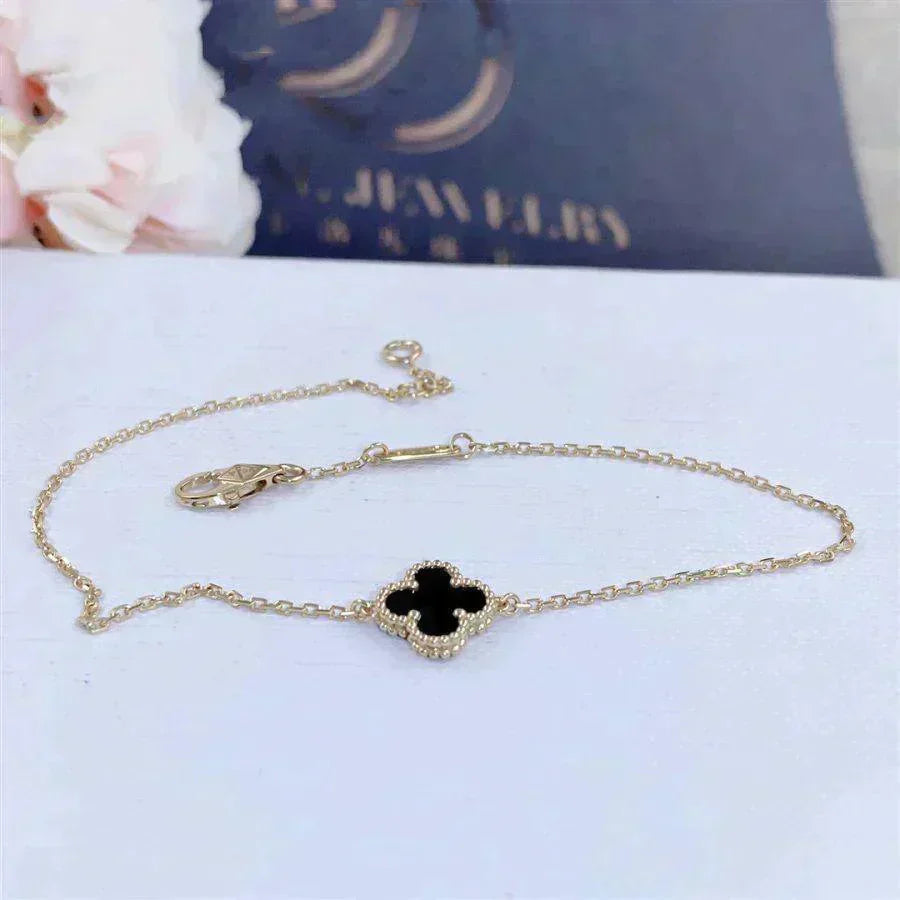 Lumi® CLOVER ONYX EINZELNE BLUMENARMBAND